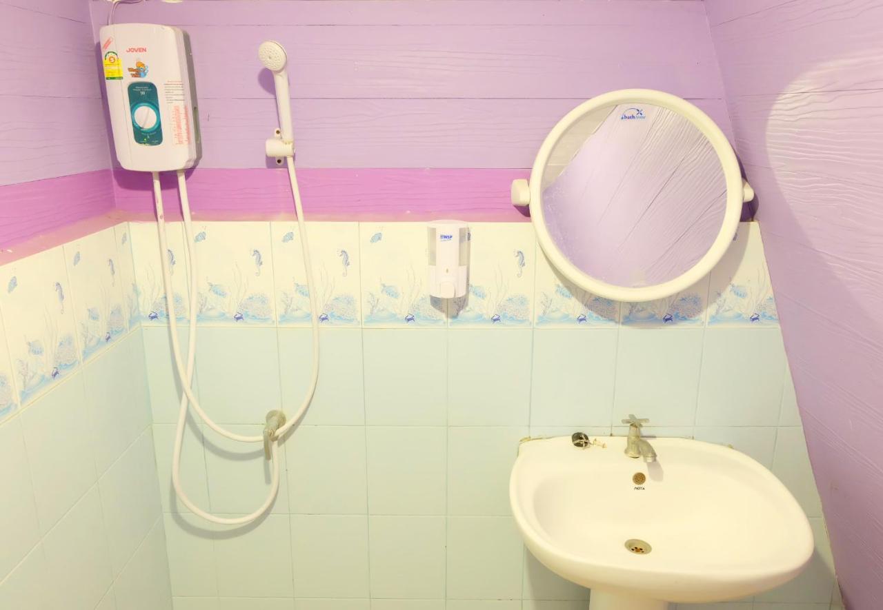 A Houses Homestay Nakhonratchasima Buitenkant foto